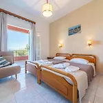 Apartament Bambas Astrakeri