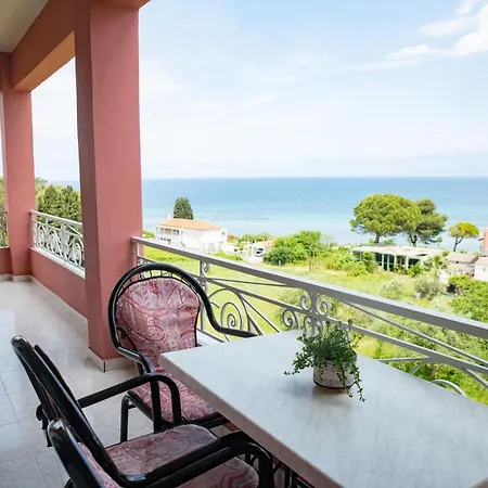 Bambas アパート Astrakeri