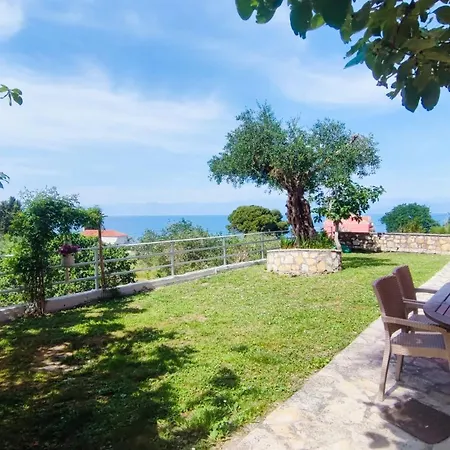 Bambas Apartamento Astrakeri