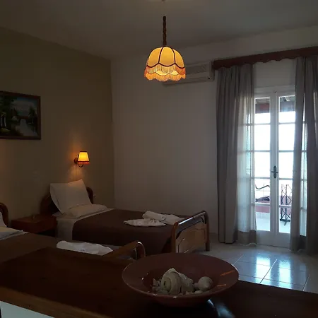 Bambas Apartament Astrakeri